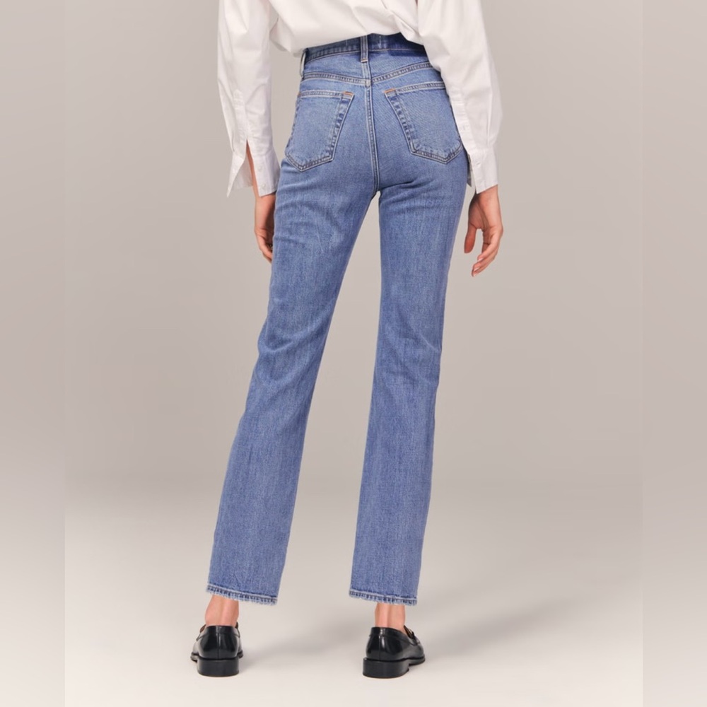 Abercrombie Ultra High Rise Ankle Straight Jean
